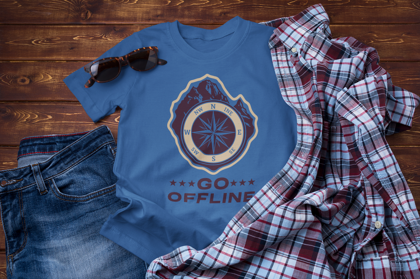 Go Offline Mountain Compass T-Shirt – Outdoor Travel Adventure