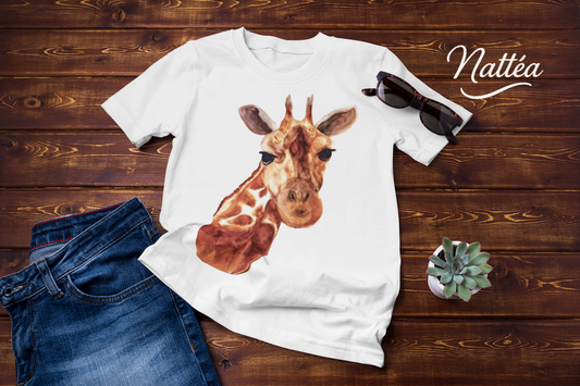 Safari Giraffe Art T-Shirt – Nature-Inspired Watercolor Wildlife Design