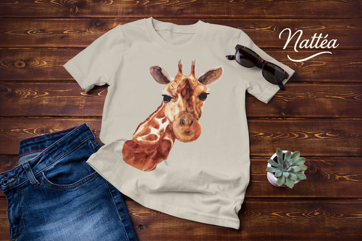 Safari Giraffe Art T-Shirt – Nature-Inspired Watercolor Wildlife Design