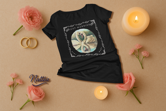 Just Married Lovebirds T-Shirt – Swan Couple in Vintage Nature Art