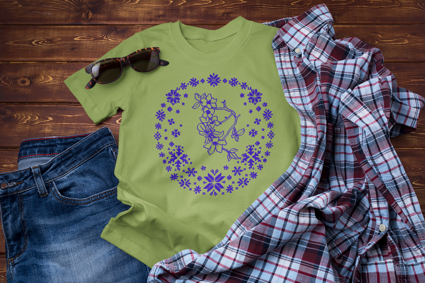 Delicate Winter Floral Folk Graphic Tee – Soft Botanical T-Shirt