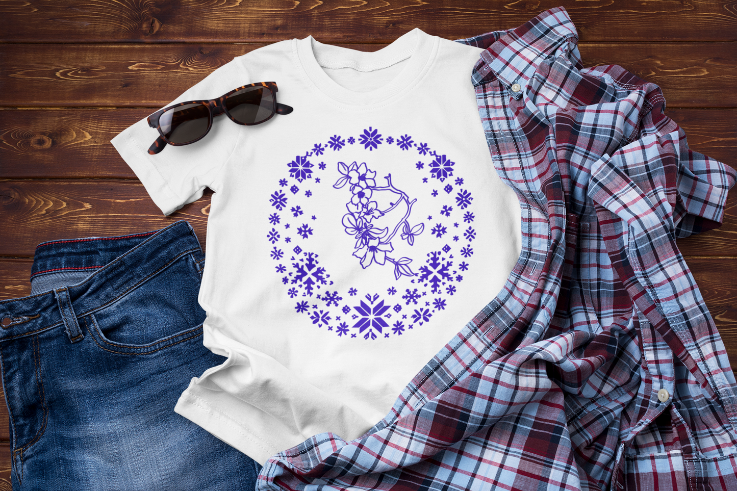 Delicate Winter Floral Folk Graphic Tee – Soft Botanical T-Shirt